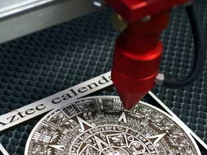 Lézervágás, lézergravírozás